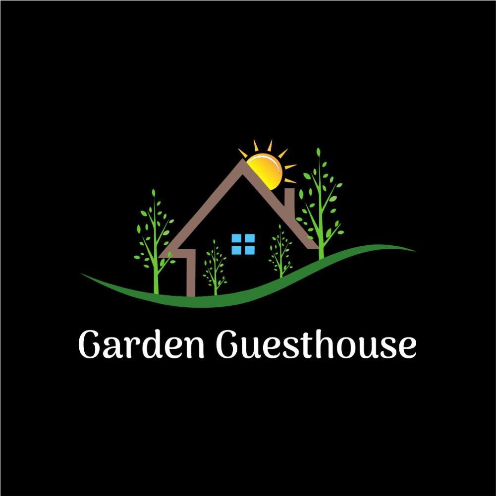 Garden Guesthouse Gjakova 外观 照片